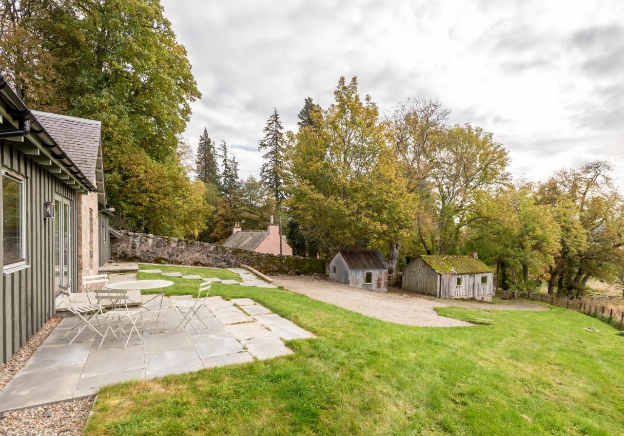 Villa The Kennels Ballogie Exterior foto